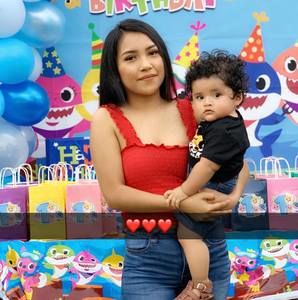 Meet your Posher, Thania